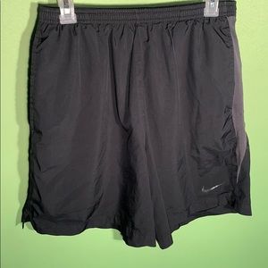 Nike dri-fit short men’s medium